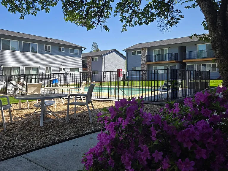 #765 ALDERBROOK APARTMENTS — Photo 12