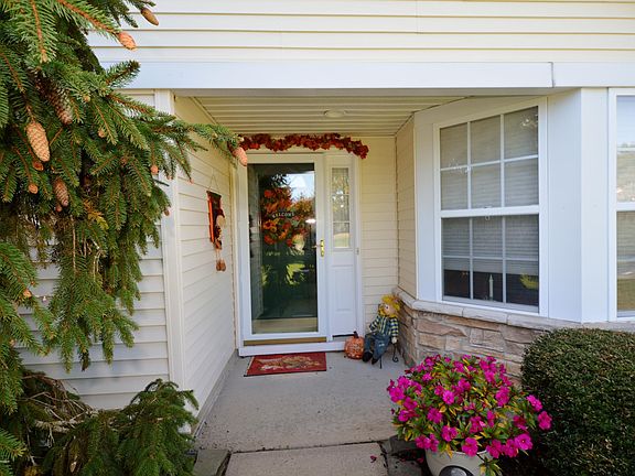 3rd image of 2535 Brenton Lane