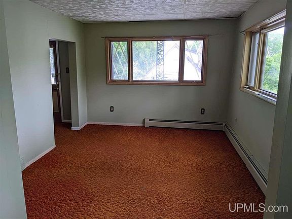 4th image of 26889 W 21st St