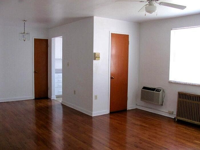 LARGE ONE BEDROOM