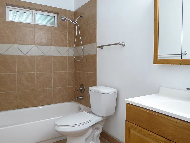 5449 Overlook Dr NE — Photo 8