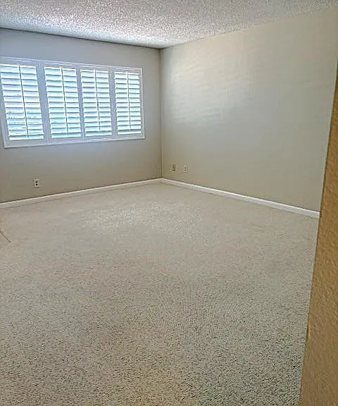 10110 N 97th Dr #A — Photo 3