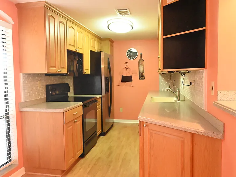 2700 Cove Cay Dr #5D — Photo 4