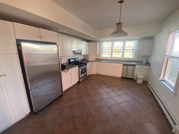 4th image of 51 Trafford St #1