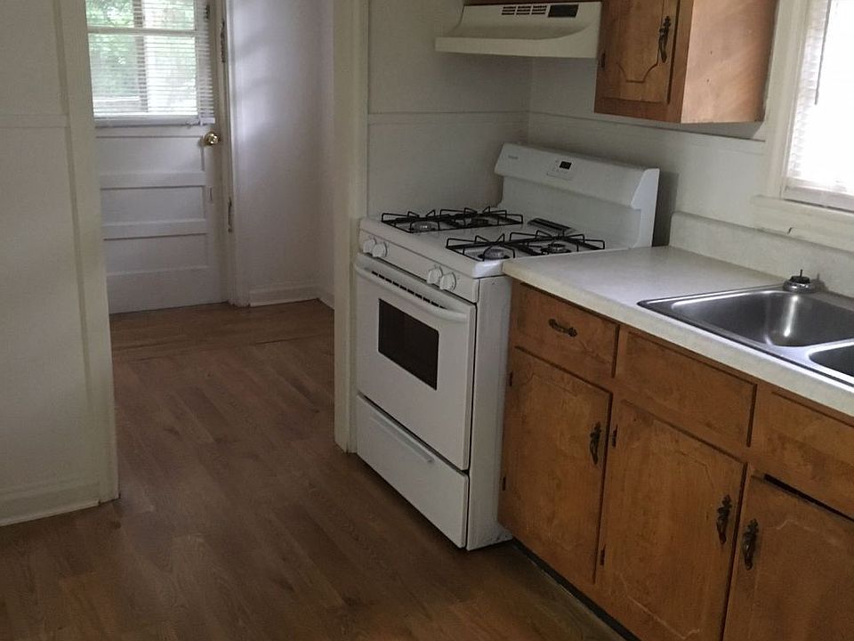 2nd image of 319B Saint Mary Blvd