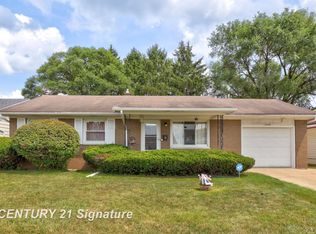3226 S Auburn Dr, Saginaw, MI 48601