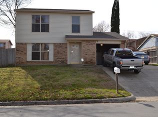 2314 Foxcroft Ln, Arlington, TX 76014