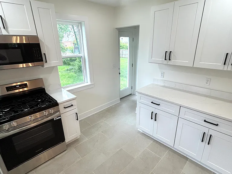 4120 Homelawn Ave — Photo 7