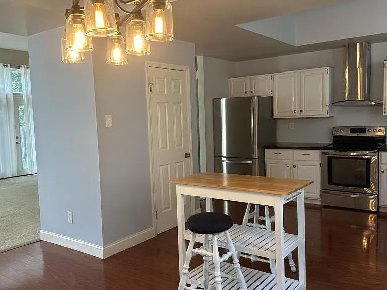 21 Skylark Dr — Photo 5