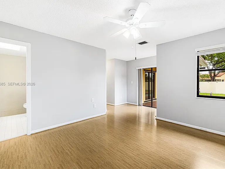 11301 SW 4th St — Photo 16