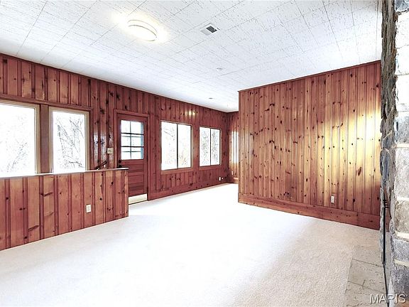 5th image of 34 James Dr