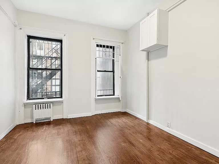145 W 21st St #3 — Photo 5