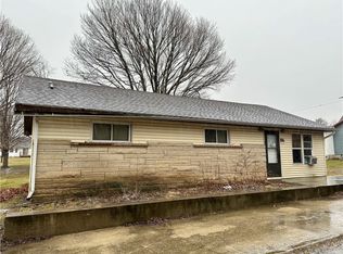 104 S West St, Potomac, IL 61865