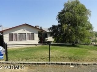 421 N 112th Ave, Yakima, WA 98908