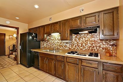 3rd image of 1004 E 193rd Pl