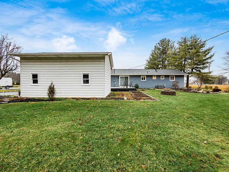 6875 Central College Rd — Photo 38