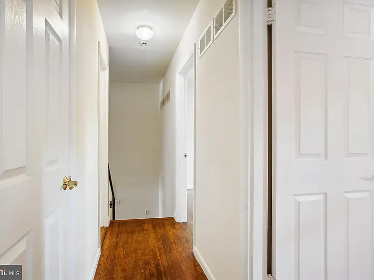 8509 Cyrus Pl — Photo 30