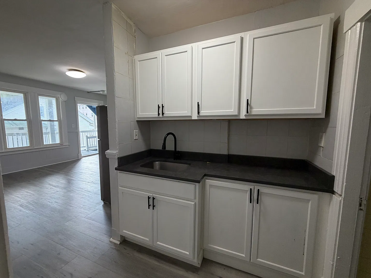 2 bed, 800 sqft, $1,400 — Photo 3