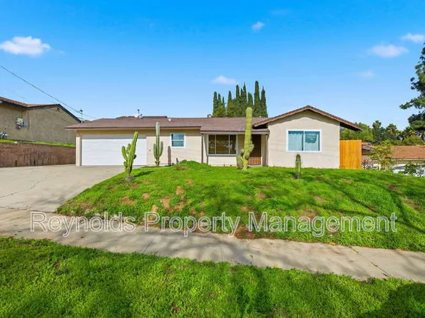 9482 Pike Rd, Santee, CA 92071