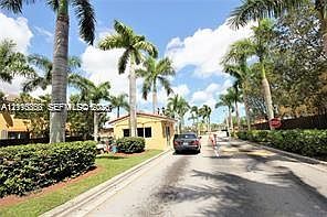4th image of 2845 SE 15th Rd #81