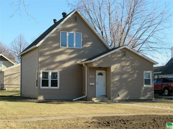 325 Colorado Ave SW, Orange City, IA 51041