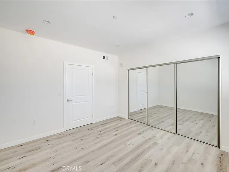 14526 Hartland St #307 — Photo 16