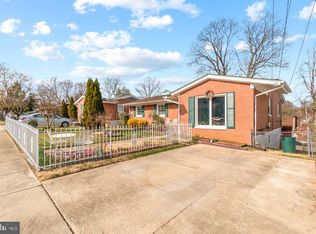 408 Hayworth Pl, Oxon Hill, MD 20745