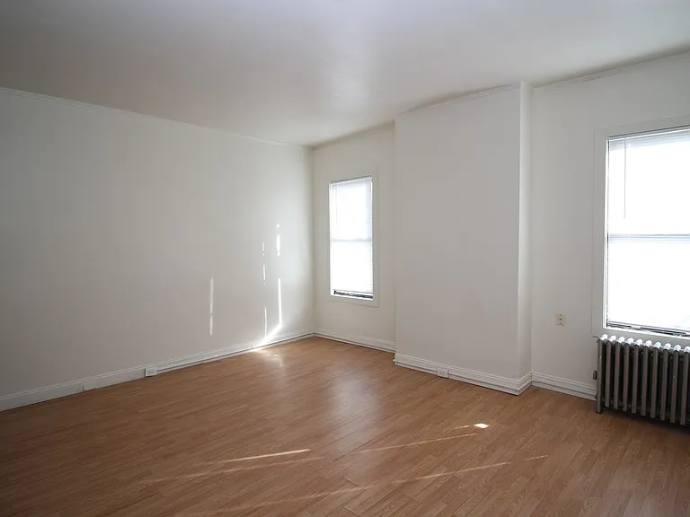 1015 Saint Paul St — Photo 6