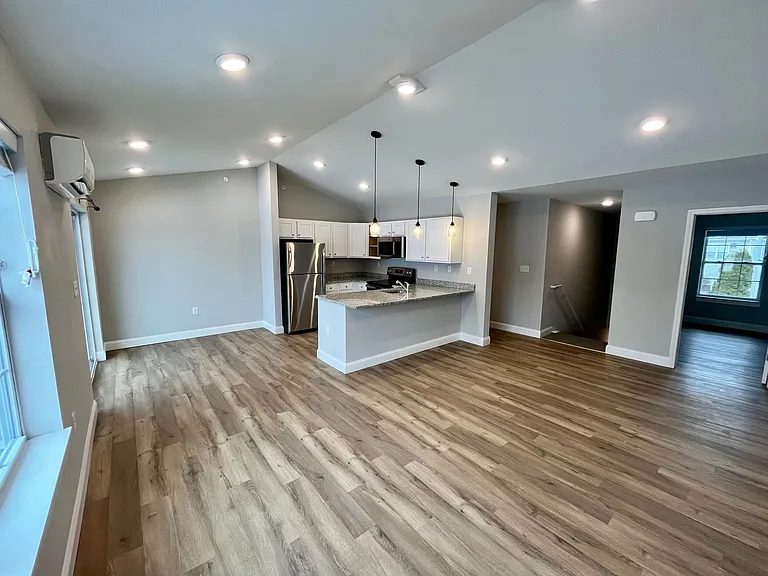 1100 River View Rd — Photo 5