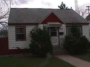 206 E Franklin St, Portage, WI 53901