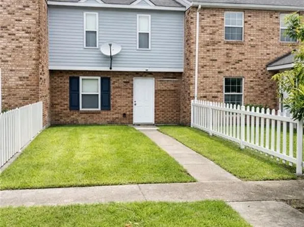 16 Westpark Ct, New Orleans, LA 70114