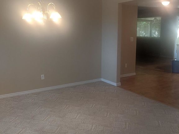 5th image of 3838 E Sunnyside Dr