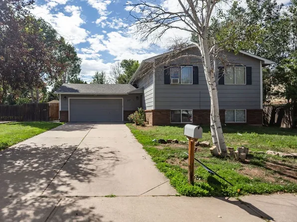 117 43rd Avenue Ct, Greeley, CO 80634