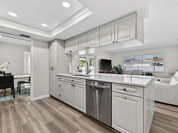 5th image of 10275 113th St