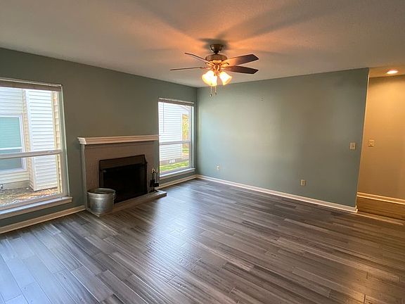 5th image of 520 SE 157th Ave Unit 16