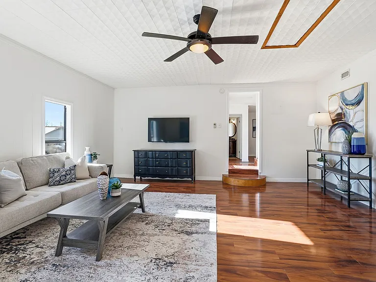 13004 Esplanade St — Photo 40