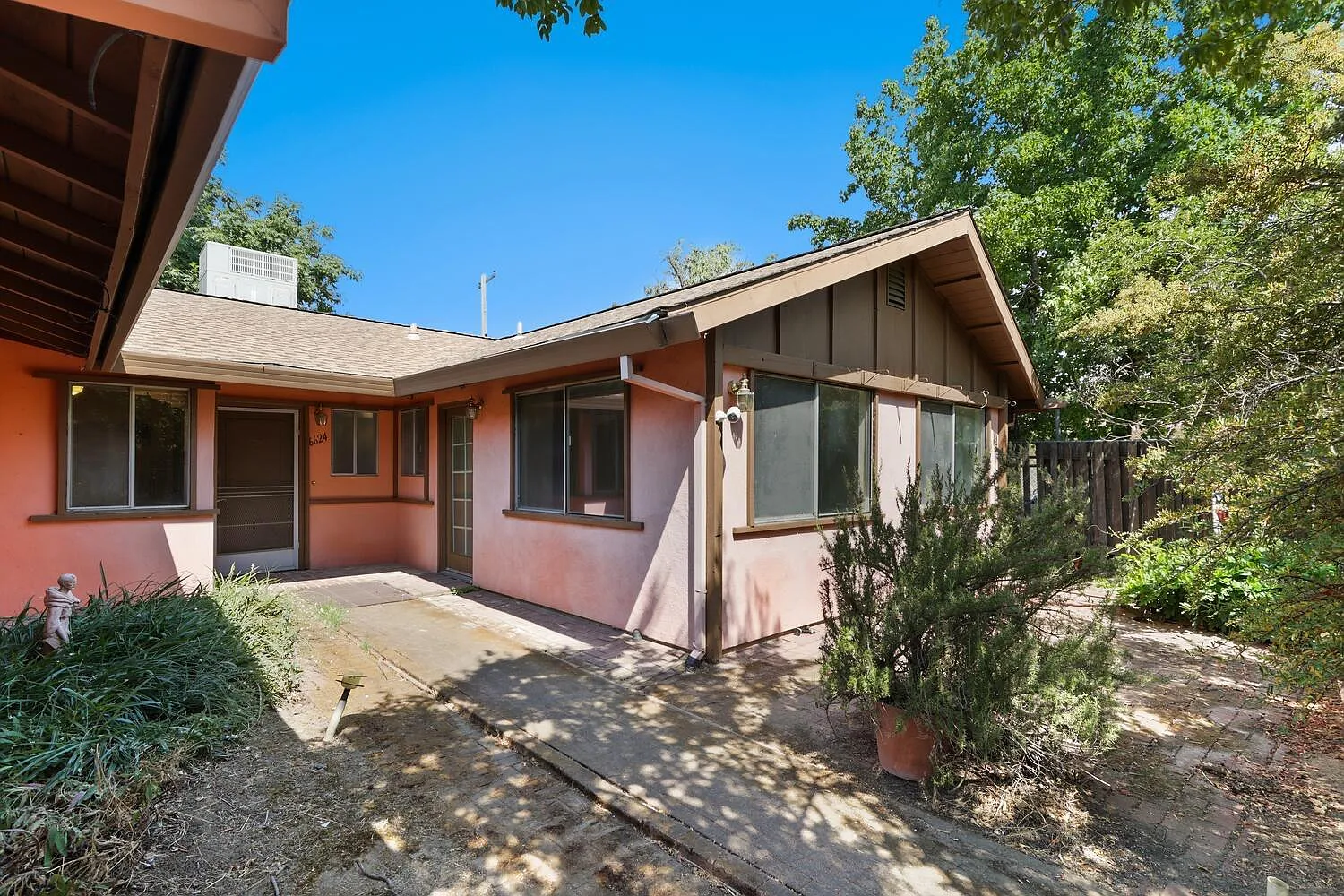 6624 Doreen Way photo 1