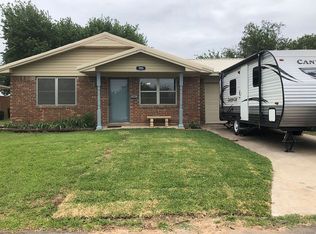 705 9th St, Nocona, TX 76255