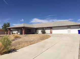 13483 Cronese Rd, Apple Valley, CA 92308