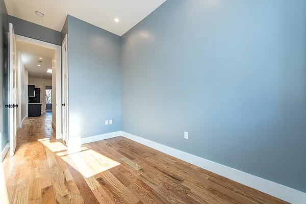 Rented by Nooklyn NYC LLC | media 46