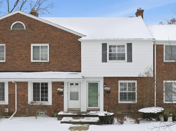 23208 Edsel Ford Ct, Saint Clair Shores, MI 48080