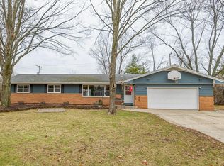 12034 N Ridge Trl, Hales Corners, WI 53130