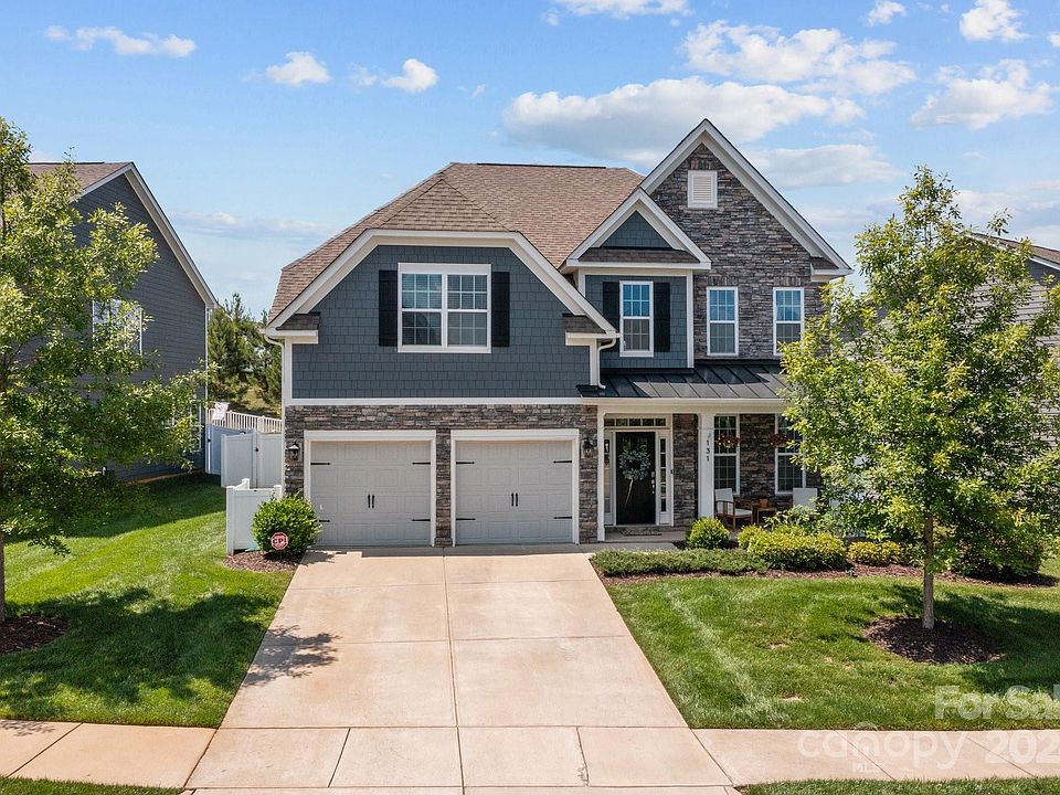 1st image of 131 Longleaf Dr