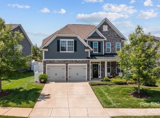 131 Longleaf Dr, Troutman, NC 28117
