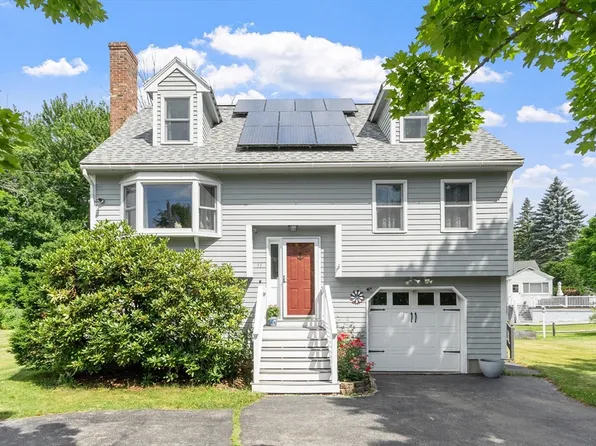 11 Hemlock Ave, Methuen, MA 01844