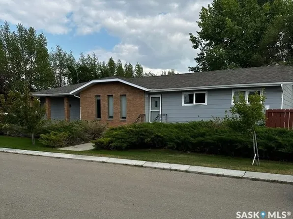 797 4th Street W, Shaunavon, SK S0N 2M0