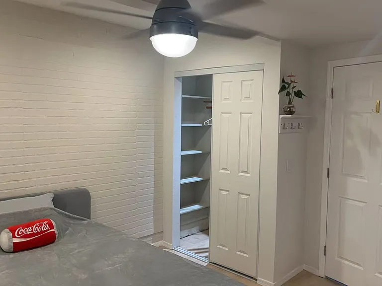 1101 E Edison St — Photo 2