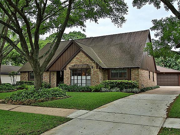 2nd image of 9418 Braewick Dr