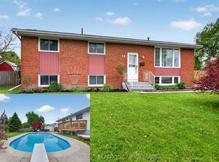 14 Chesterfield Dr, Loyalist, ON K7N 1M2