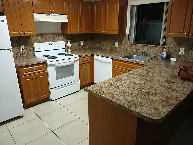 5925 Longbow Ln #4 — Photo 3